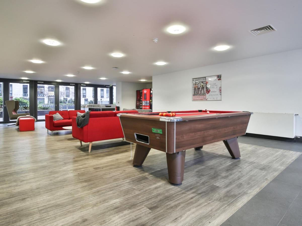 Sterling Court In Wembley Lejlighed London Eksteriør billede