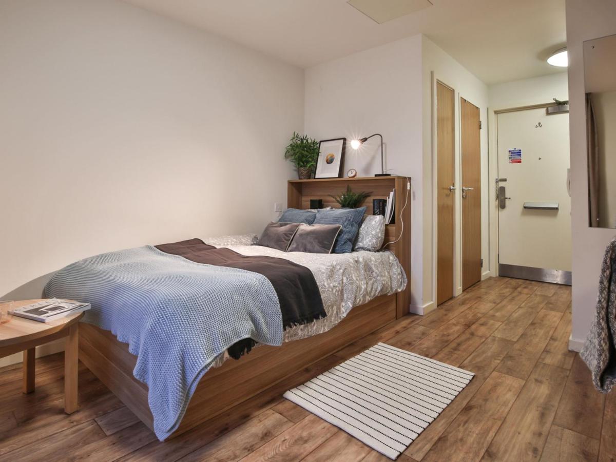 Sterling Court In Wembley Lejlighed London Eksteriør billede